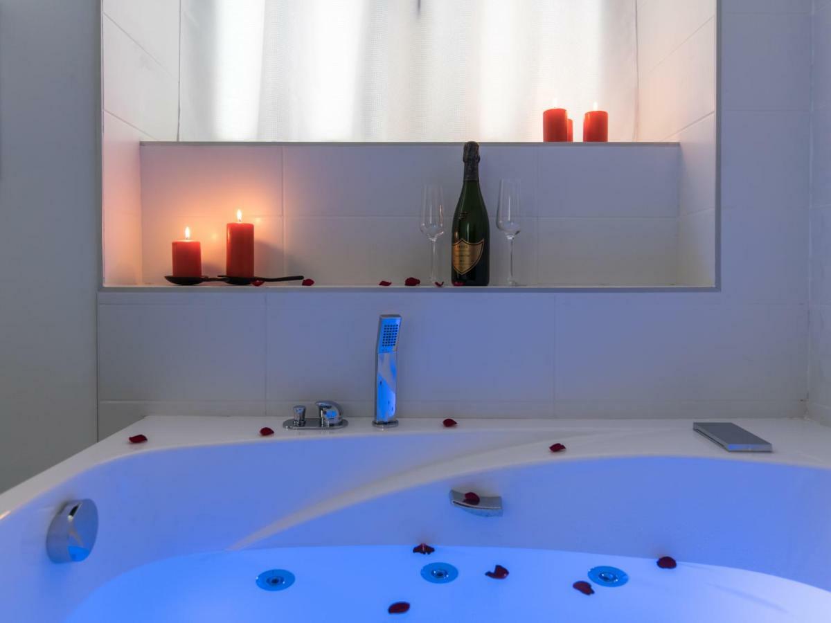 Luxury Studio & Spa-Lyon Centre Kültér fotó