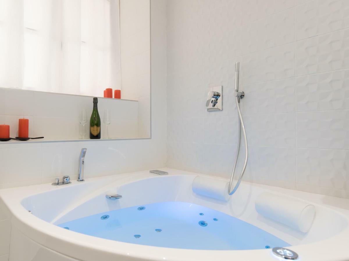 Luxury Studio & Spa-Lyon Centre Kültér fotó
